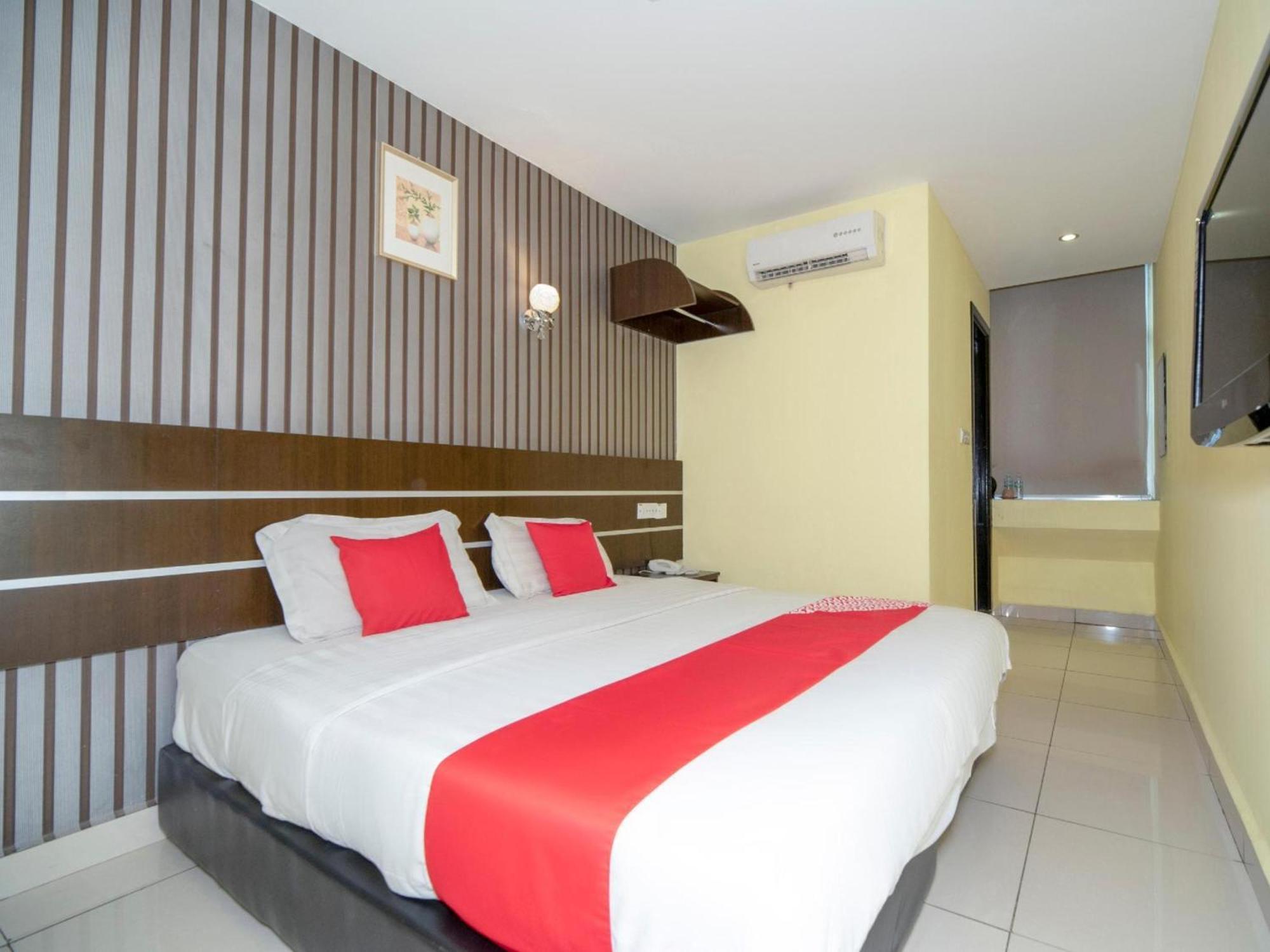 Super Oyo 89944 Stay Inn Кота-Кинабалу Экстерьер фото
